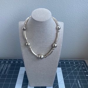 Vintage Fun modernist lightweight bead choker style necklace